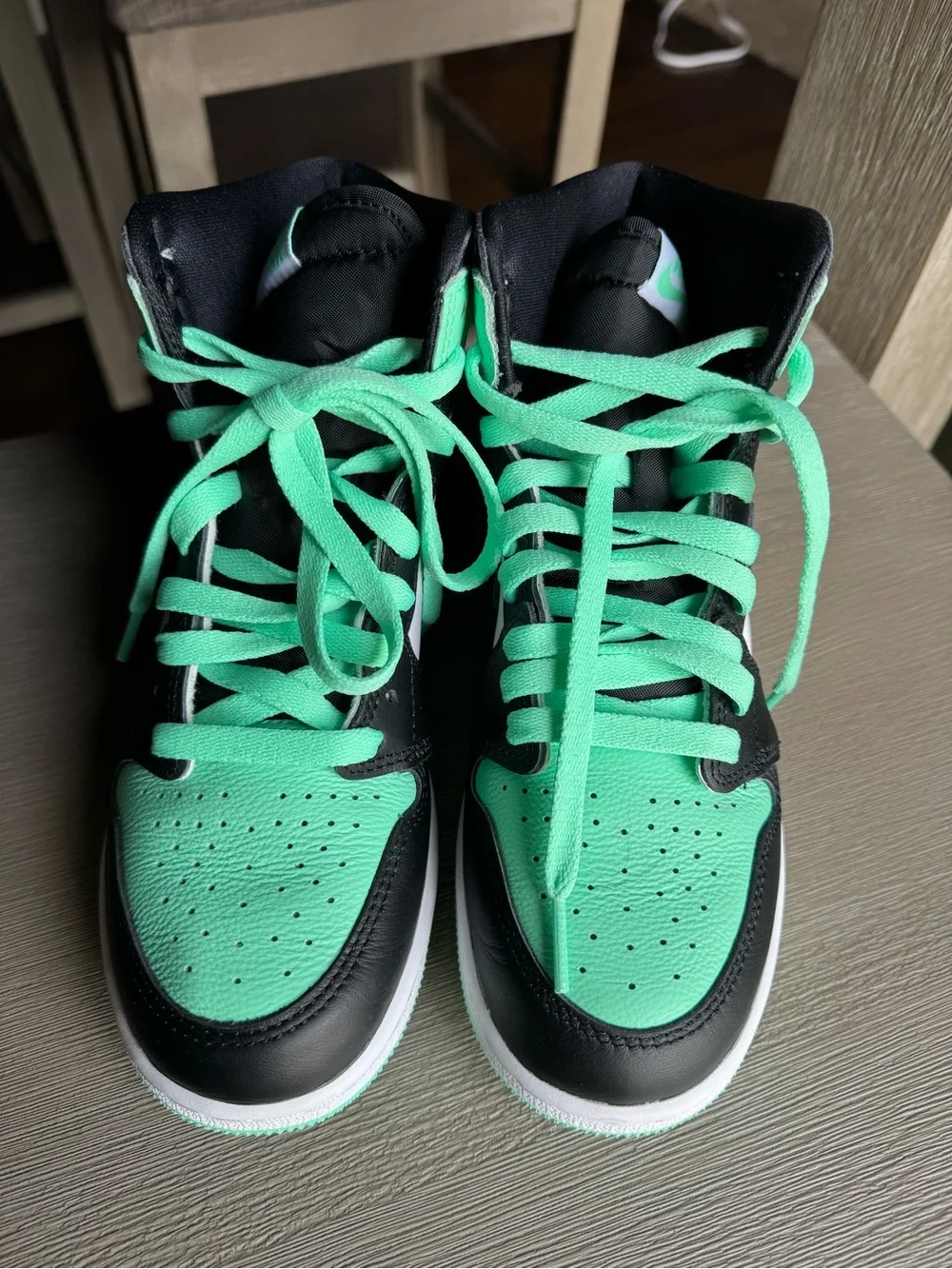 Nike Air Jordans Mint, Black & White Size 6Y - Amazing Condition!